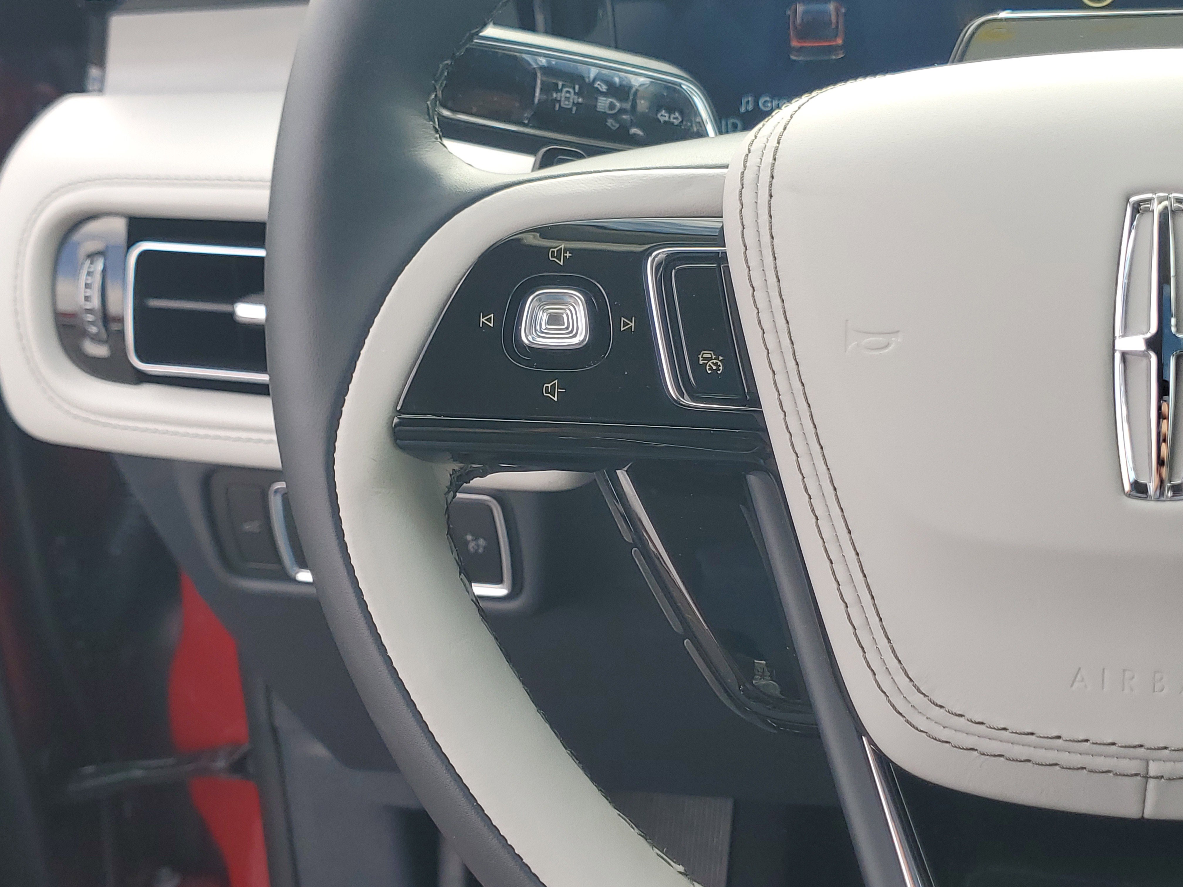 New 2026 Lincoln Aviator Reserve image 16