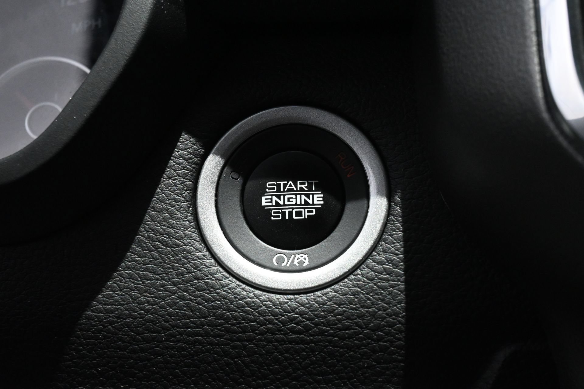 Used 2026 RAM 1500 Laramie AWD/4WD image 14