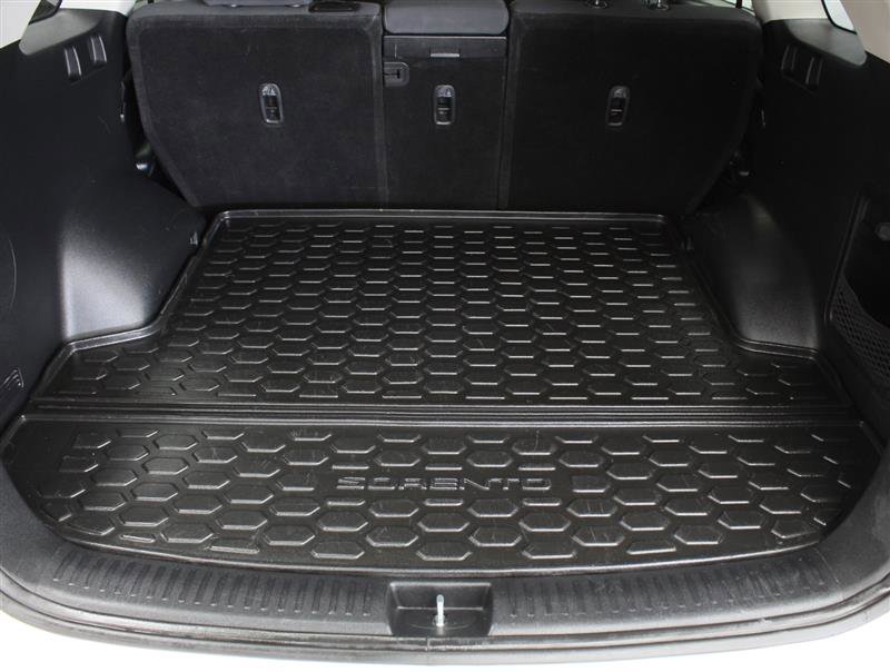 Used 2017 Kia Sorento LX w/ LX Convenience Package image 19