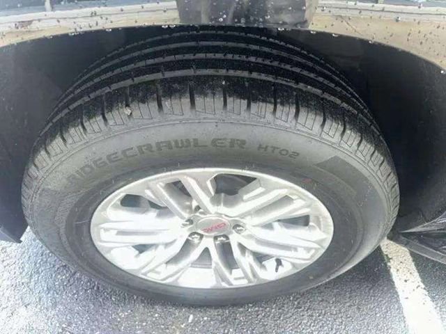 Used 2024 GMC Yukon SLT AWD/4WD image 20