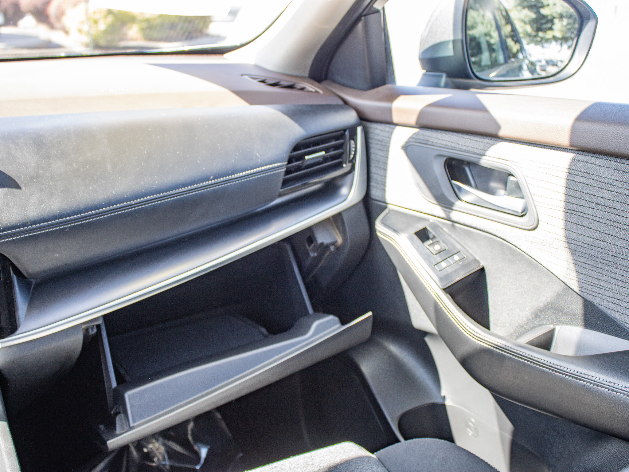 Used 2021 Nissan Rogue SV AWD/4WD image 50