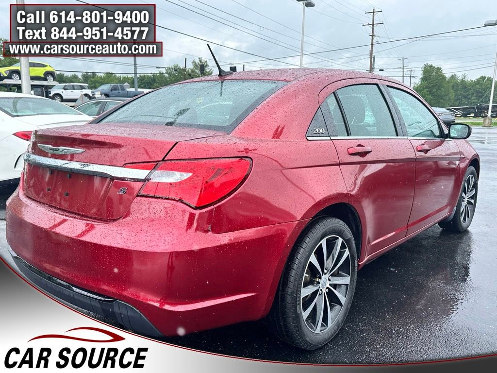 Used 2013 Chrysler 200 Touring w/ S Exterior Appearance Pkg FWD image 8