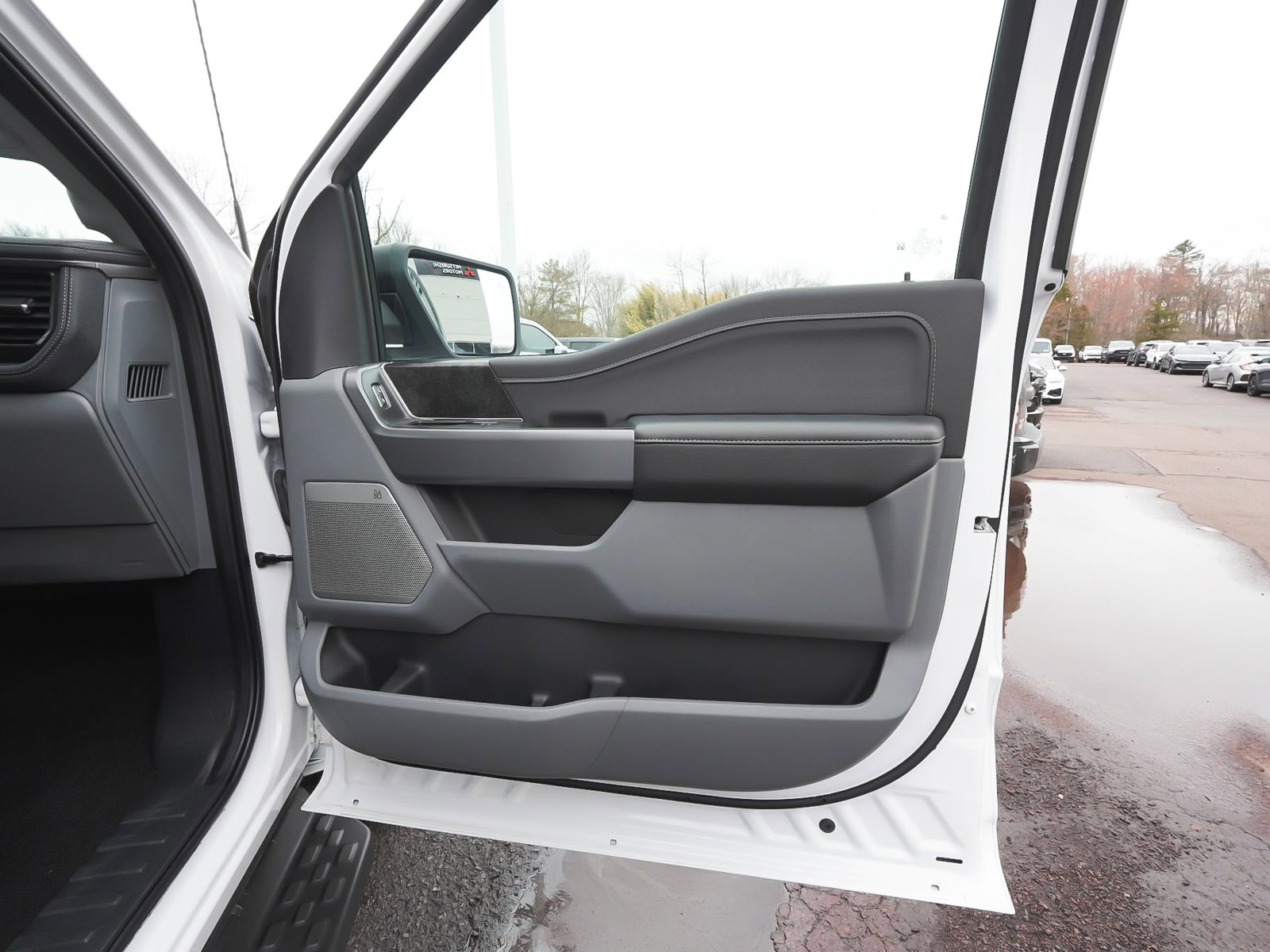 Used 2024 Ford F150 Lightning Flash w/ Max Trailer Tow Package image 14