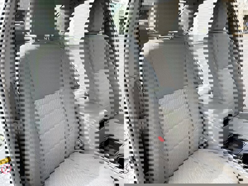 Used 2017 Toyota Camry LE image 37