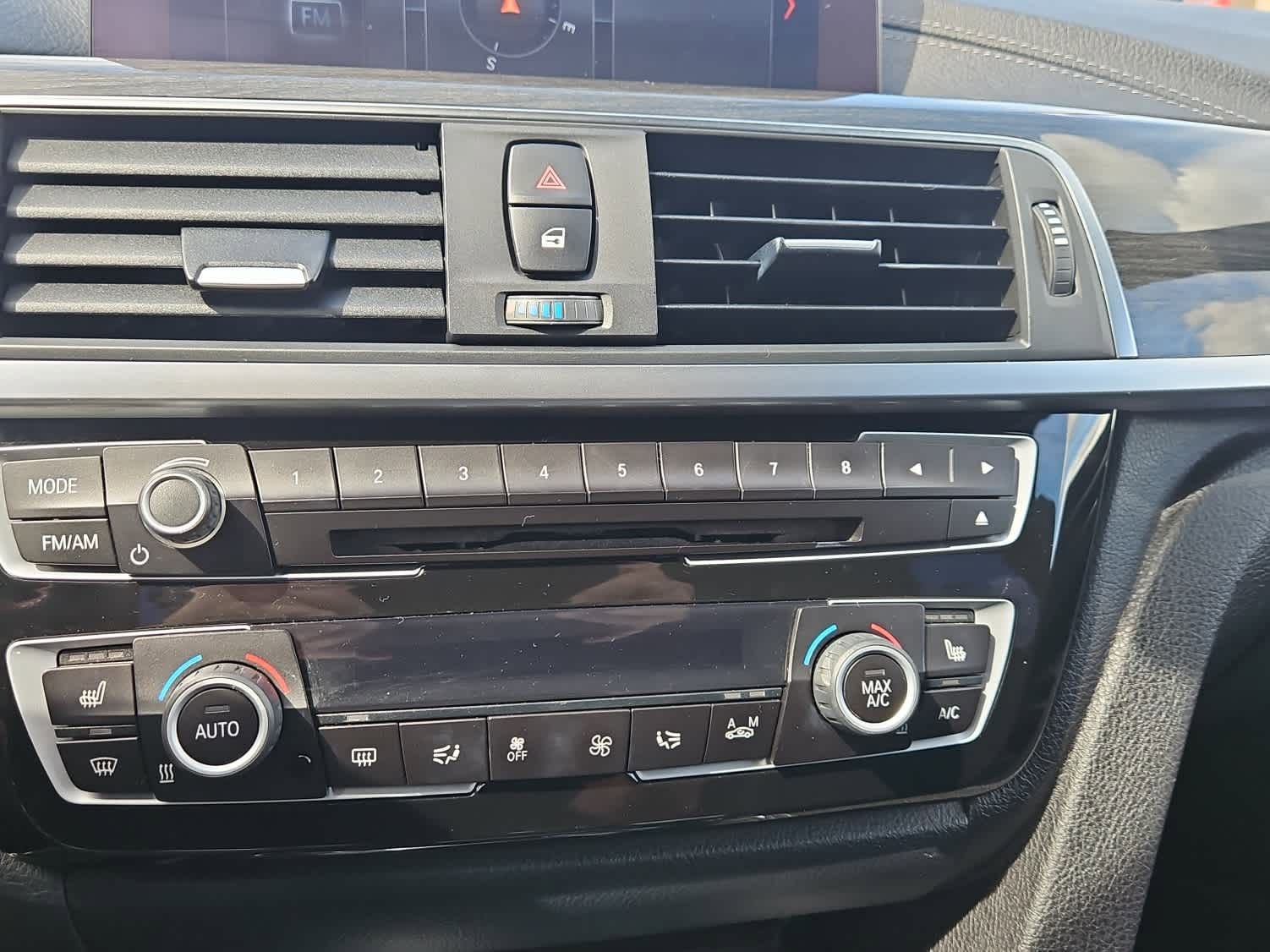 Used 2018 BMW 330i Sedan image 17