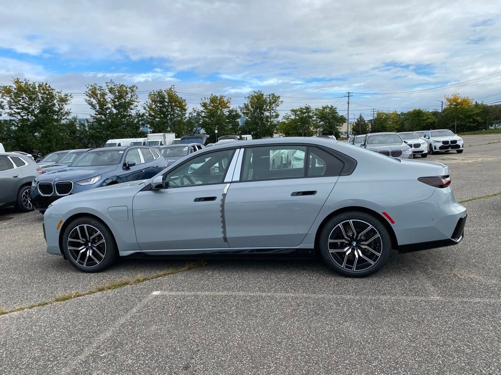 New 2026 BMW 750e xDrive w/ Executive Package image 5