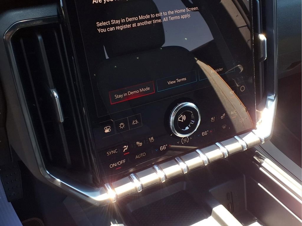 New 2026 GMC Acadia AT4 w/ Luxury Package AWD/4WD image 7