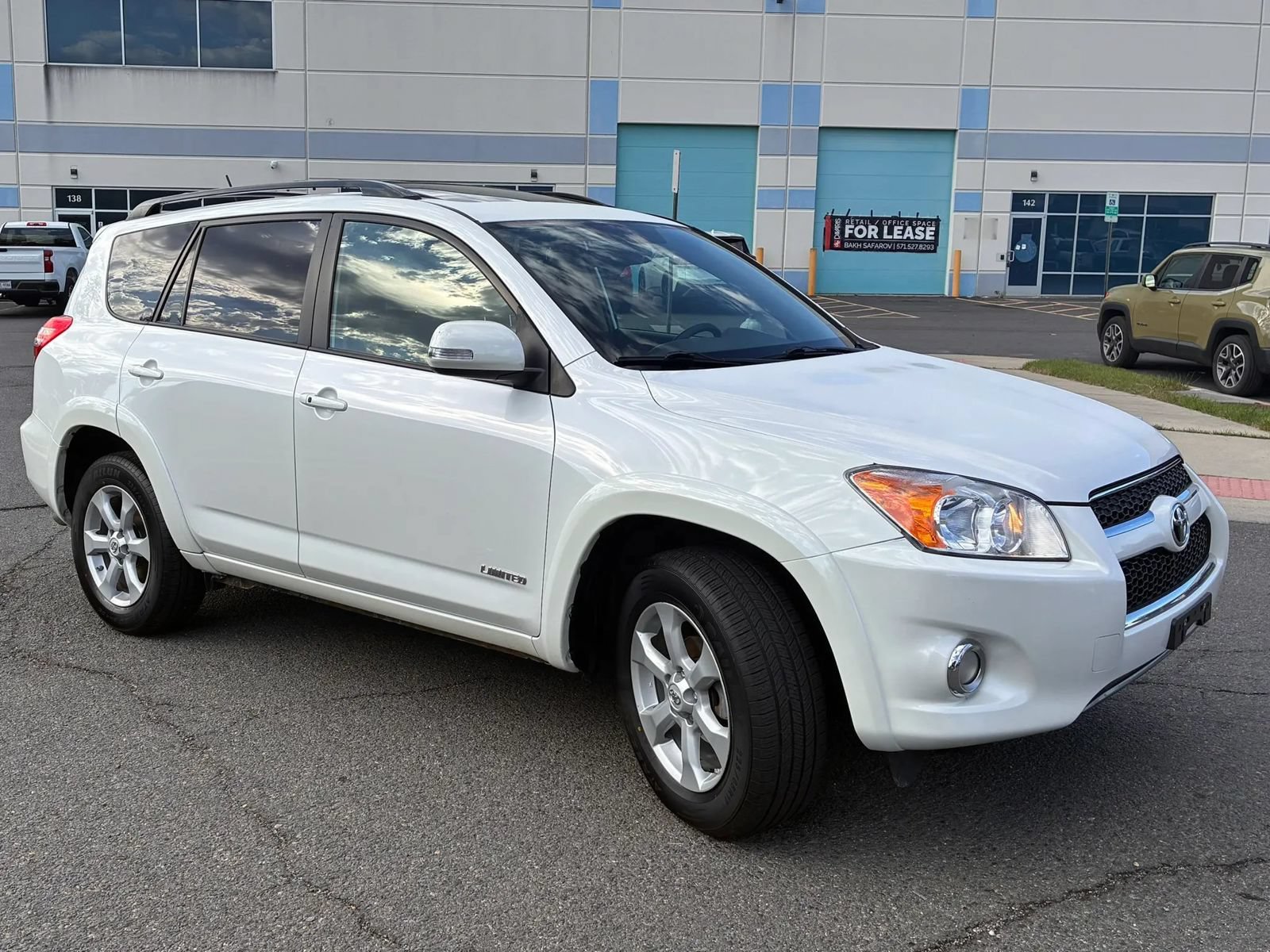 Used 2012 Toyota RAV4 Limited w/ Premium Plus Value Pkg AWD/4WD image 13