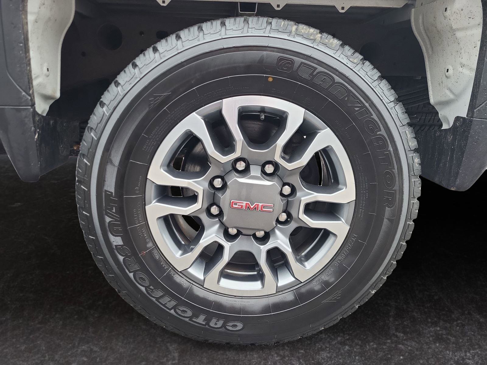 Used 2024 GMC Sierra 2500 SLE w/ SLE Value Package image 15