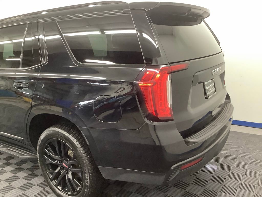 Used 2021 GMC Yukon SLT w/ SLT Luxury Package image 3