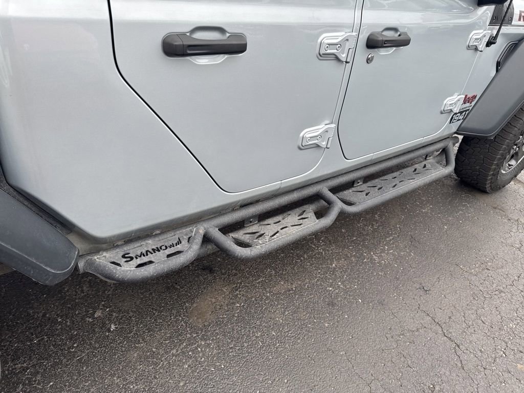 Used 2023 Jeep Gladiator Rubicon w/ Cold Weather Group image 47