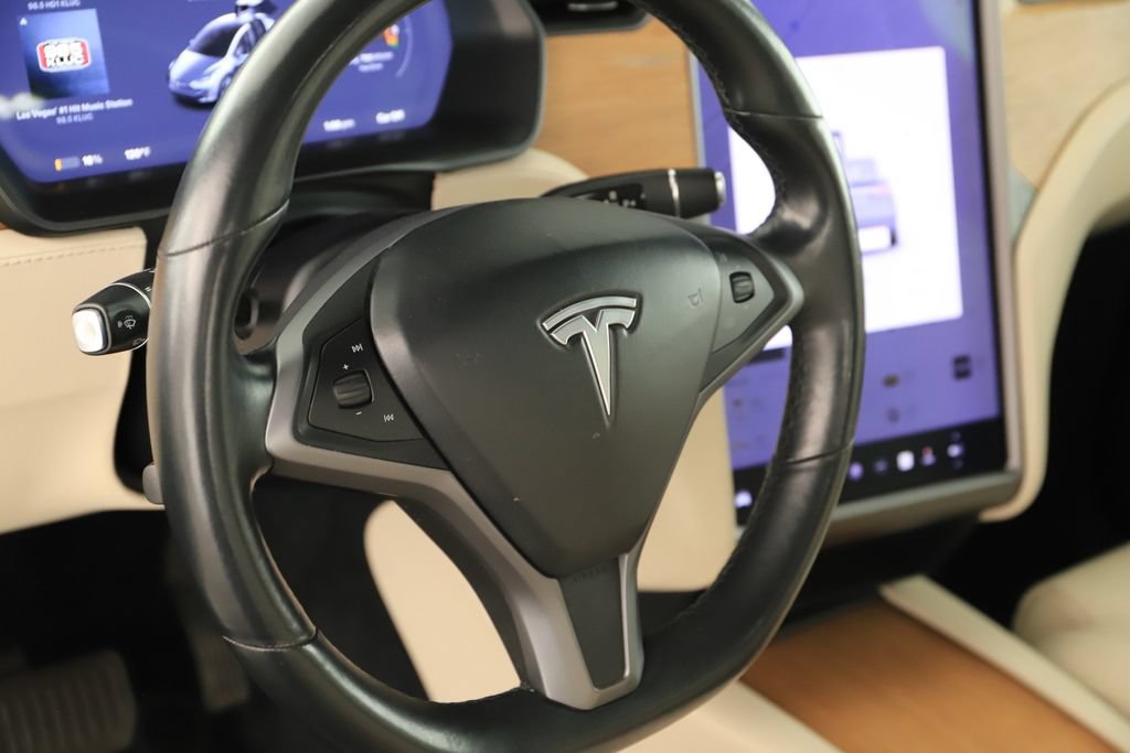 Used 2019 Tesla Model X AWD/4WD image 16