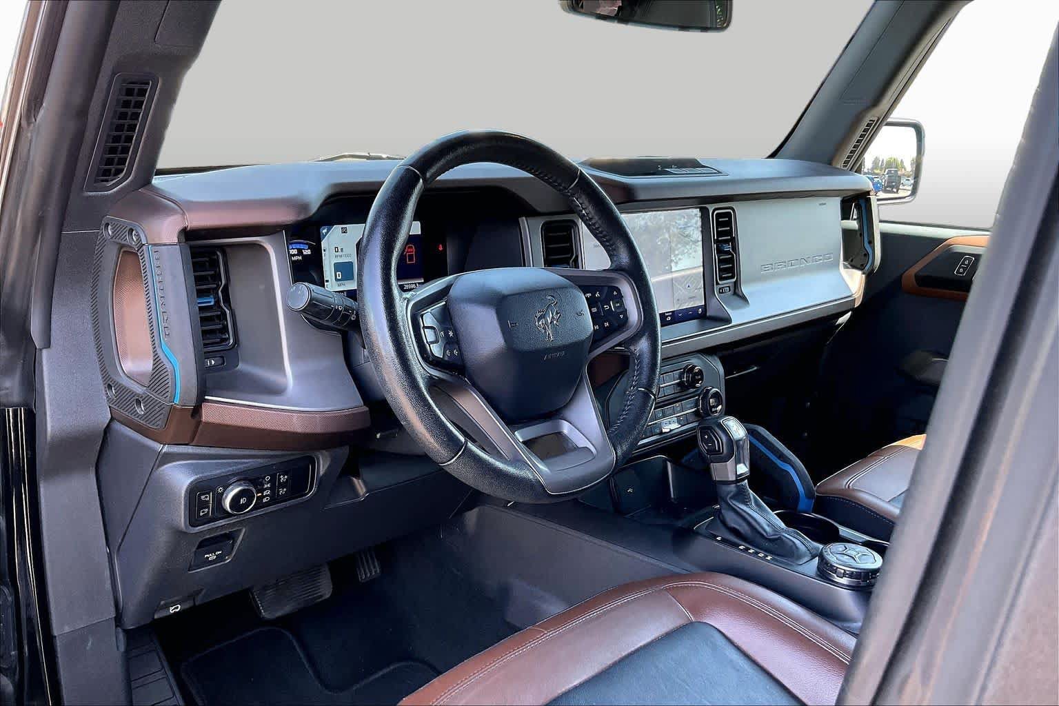 Used 2023 Ford Bronco Outer Banks AWD/4WD image 17