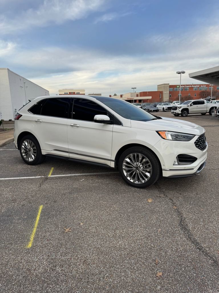 Used 2020 Ford Edge Titanium w/ Equipment Group 301A image 9