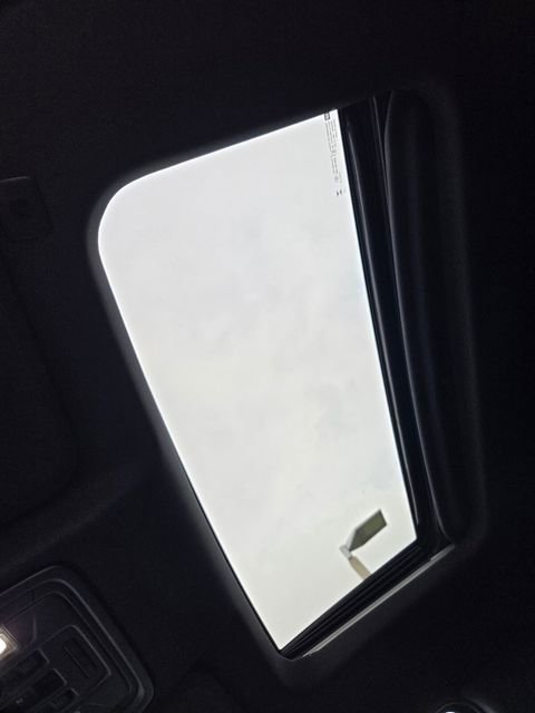 Used 2024 Chevrolet Silverado 2500 High Country w/ High Country Premium Package image 20