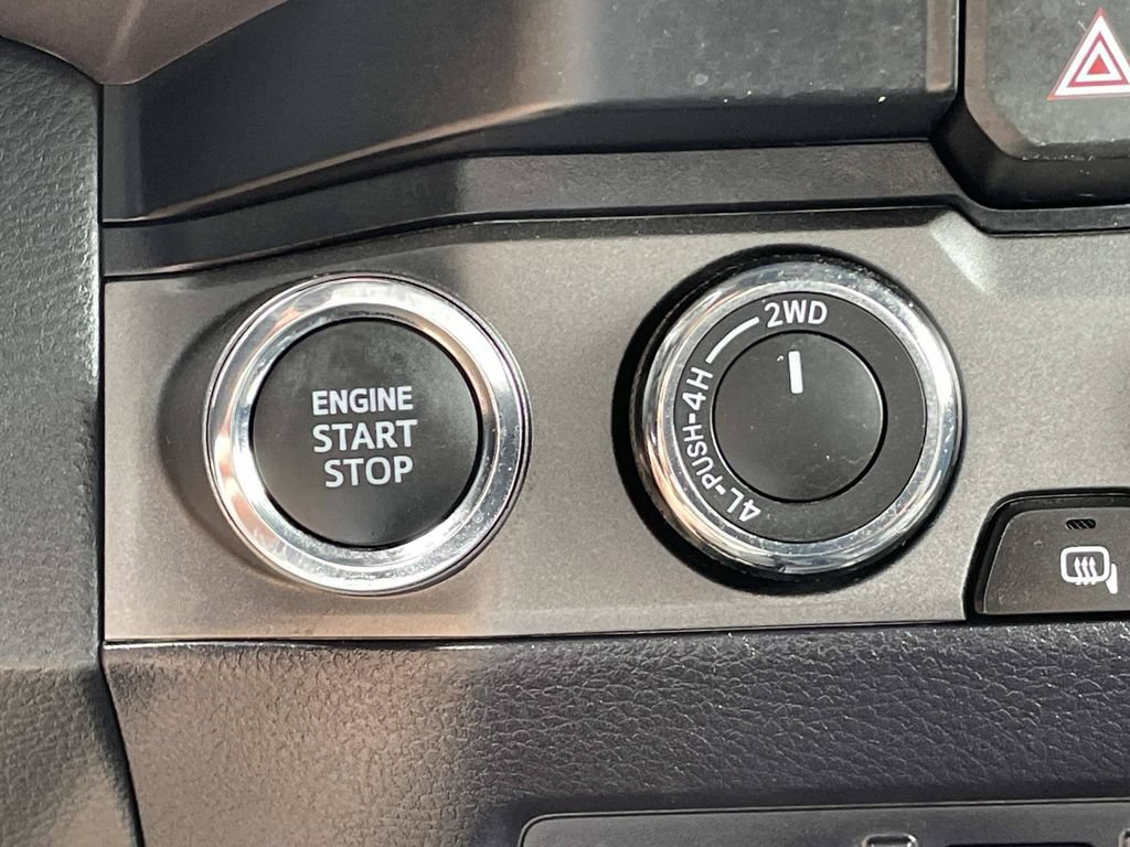 Used 2022 Toyota Tacoma TRD Off-Road w/ Technology Package AWD/4WD image 39
