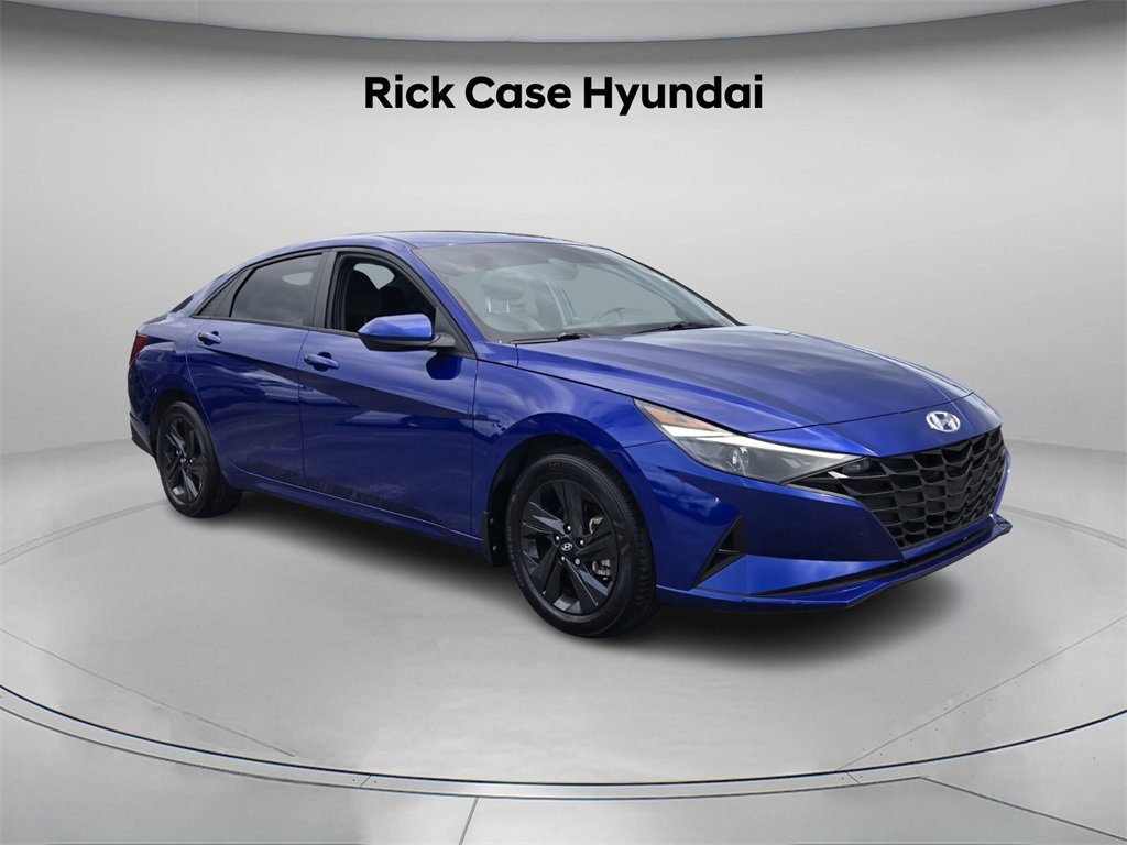 Certified 2023 Hyundai Elantra SEL image 9