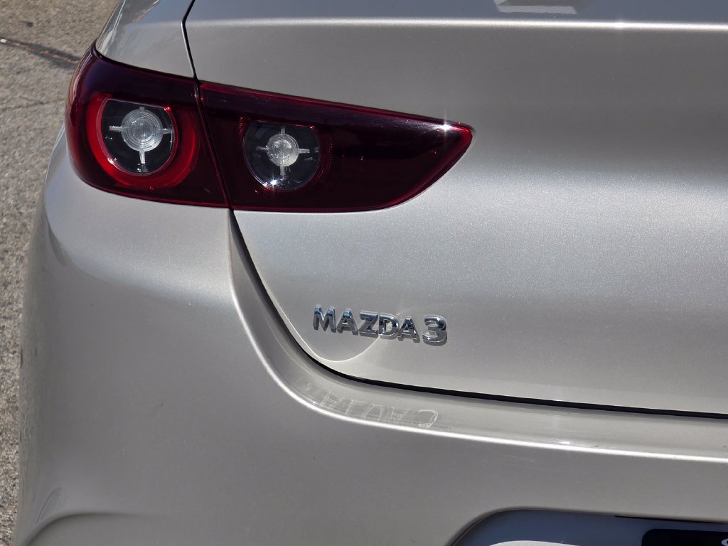 Used 2024 MAZDA MAZDA3 s FWD image 8