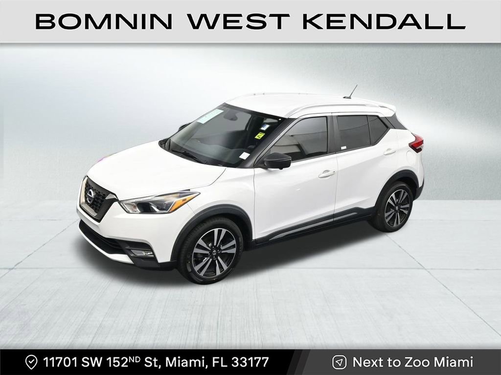 Used 2019 Nissan Kicks SR w/ SR Premium Package image 12