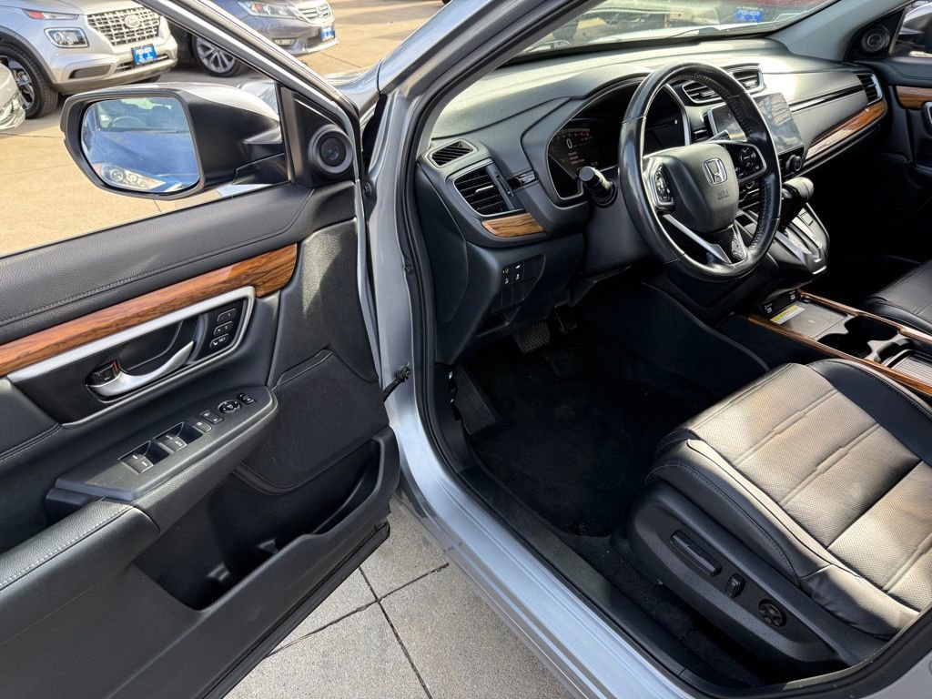 Used 2020 Honda CR-V Touring image 12