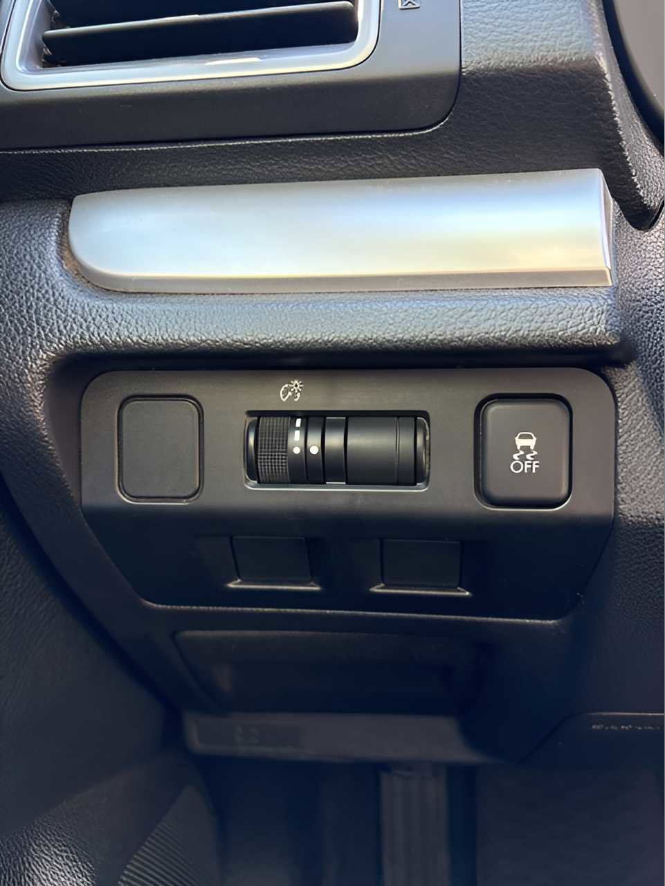 Used 2016 Subaru Crosstrek 2.0i Premium w/ Moonroof Package image 31