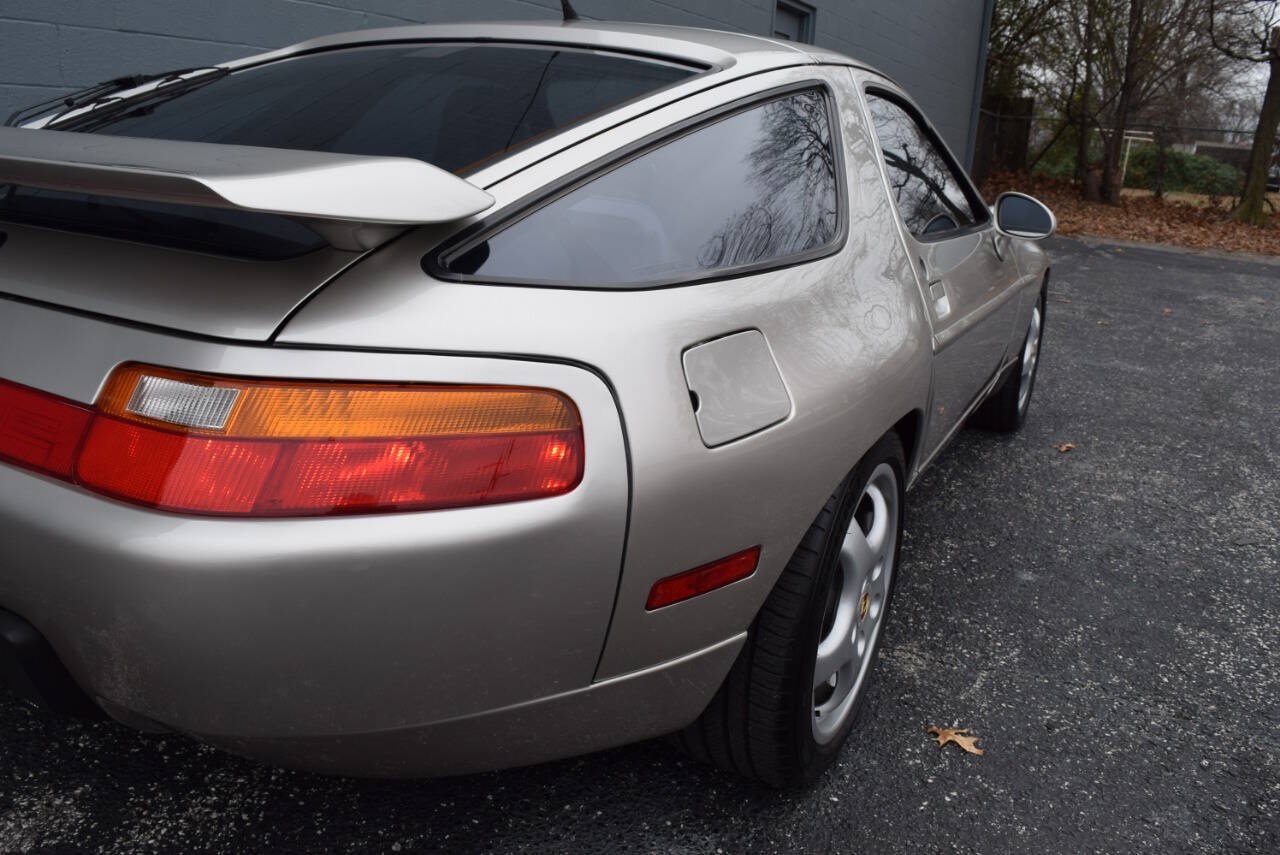 Used 1993 Porsche 928 GTS RWD image 19