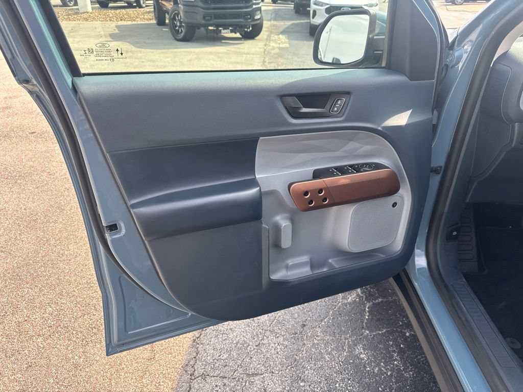 Used 2022 Ford Maverick Lariat w/ Lariat Luxury Package AWD/4WD image 14