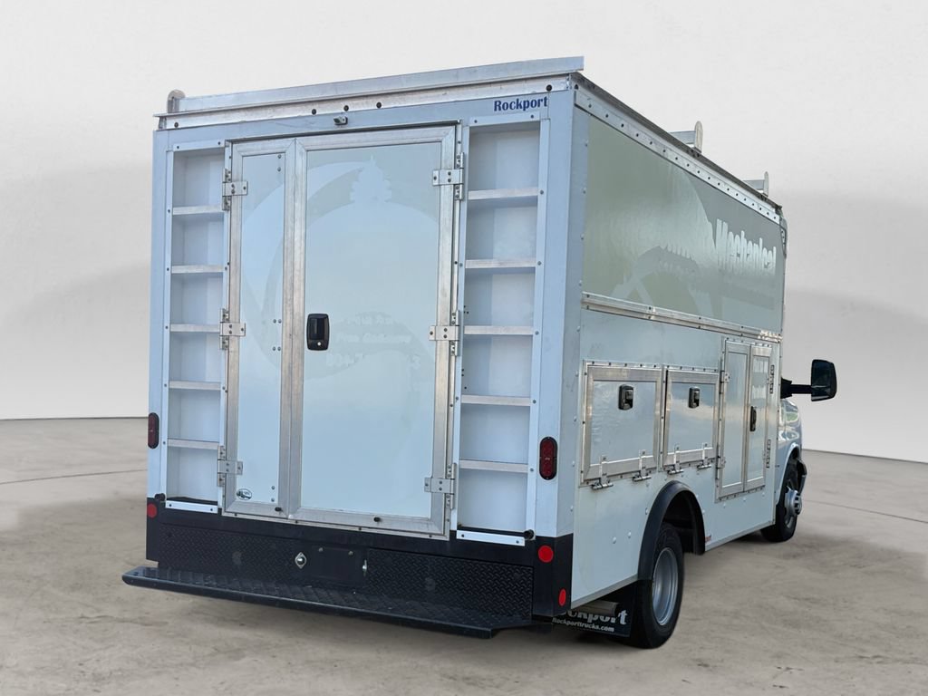 Used 2022 Chevrolet Express 3500 w/ Power Convenience Package RWD image 3