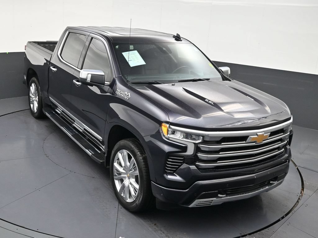 Used 2024 Chevrolet Silverado 1500 High Country w/ High Country Premium Package AWD/4WD image 19