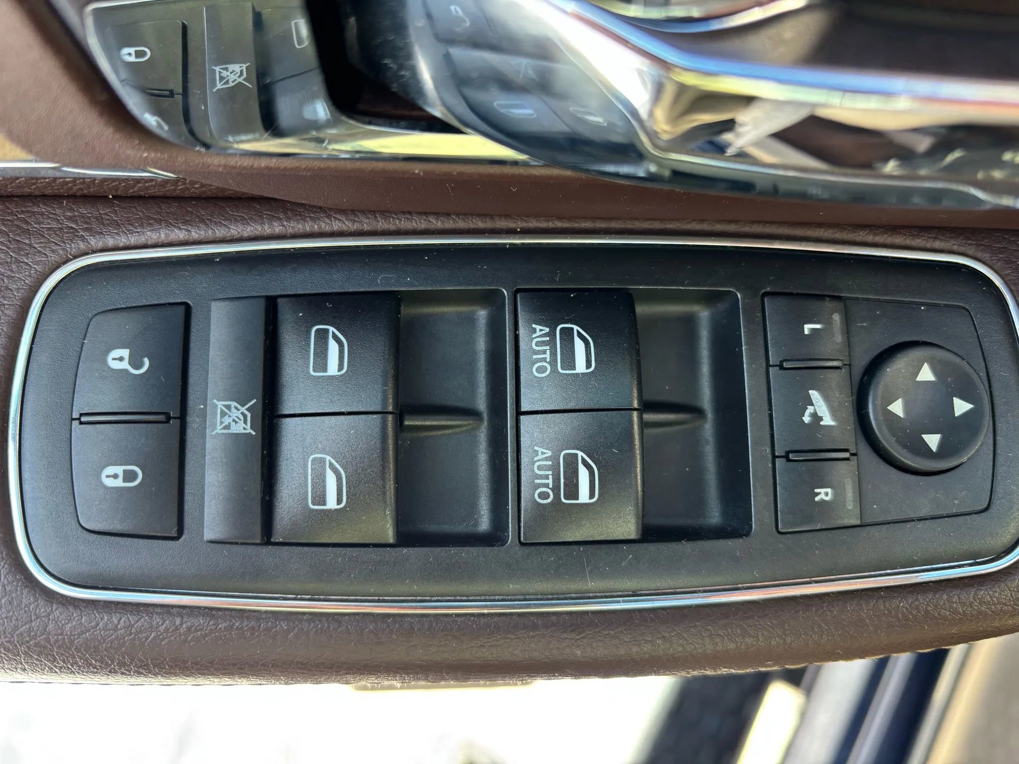 Used 2018 RAM 1500 Laramie w/ Convenience Group image 20