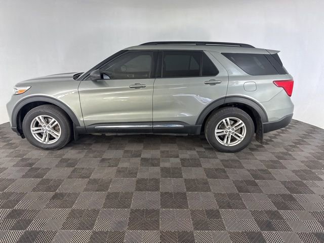 Used 2020 Ford Explorer XLT w/ Equipment Group 202A image 8