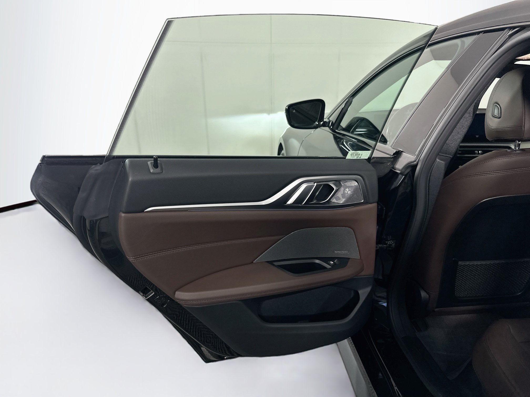 Used 2023 BMW i4 eDrive40 w/ M Sport Package RWD image 27