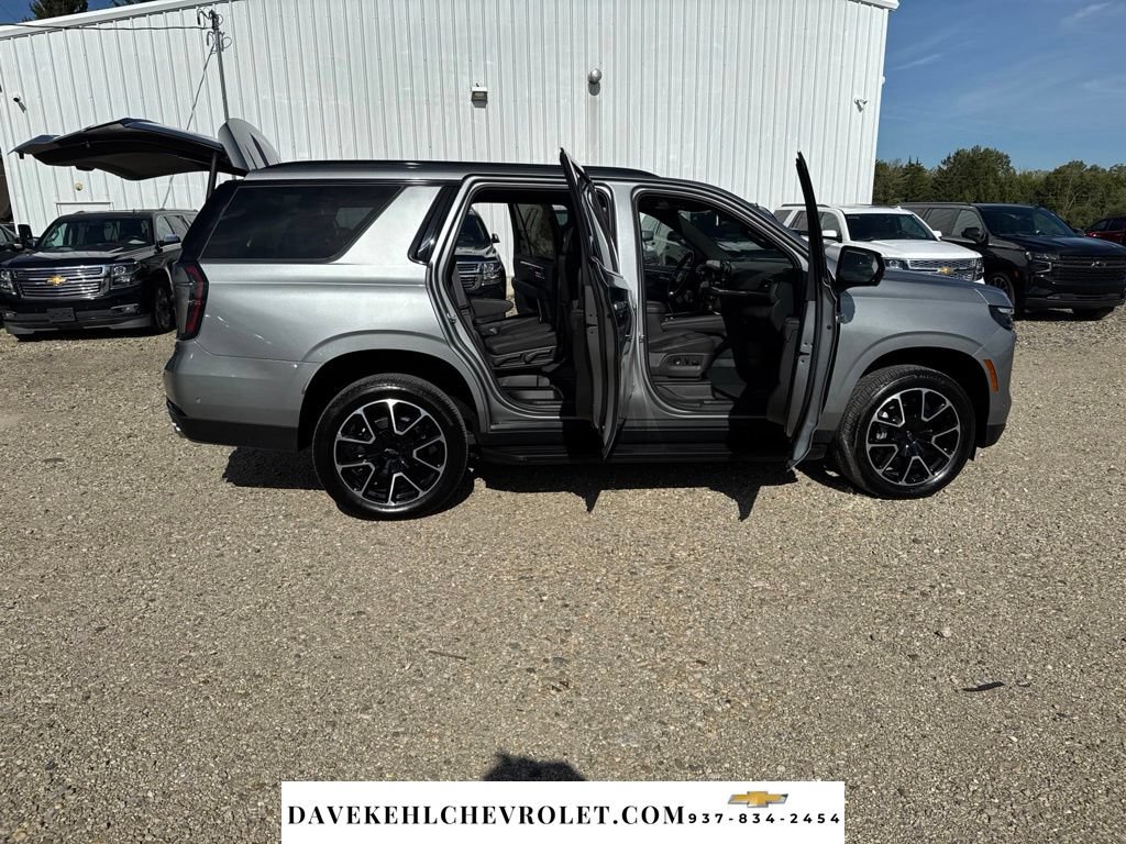 Used 2025 Chevrolet Tahoe RST w/ Comfort Package AWD/4WD image 40