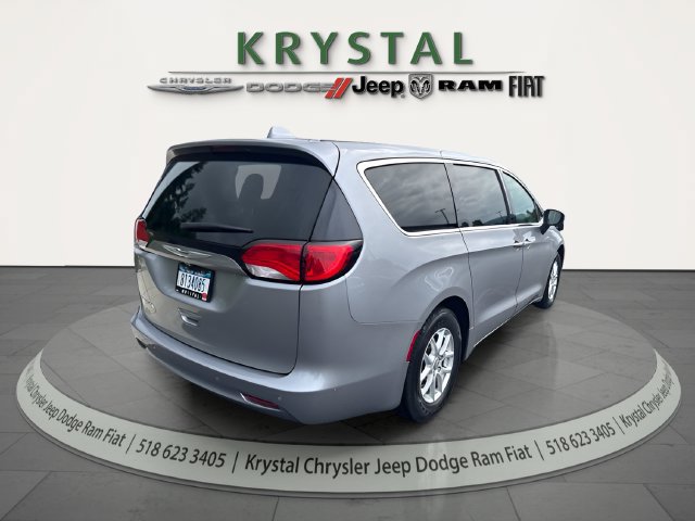 Certified 2018 Chrysler Pacifica Touring w/ Security Group FWD image 6