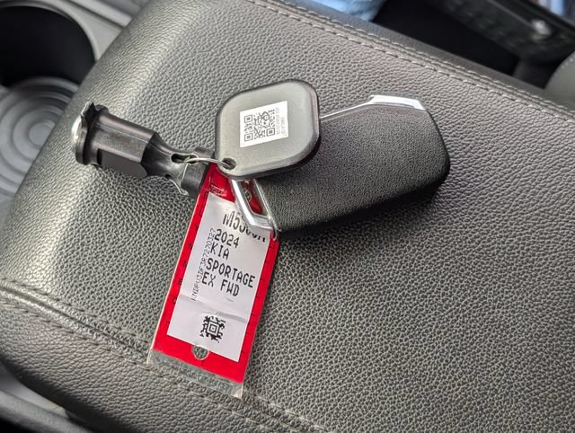 Used 2024 Kia Sportage EX FWD image 31