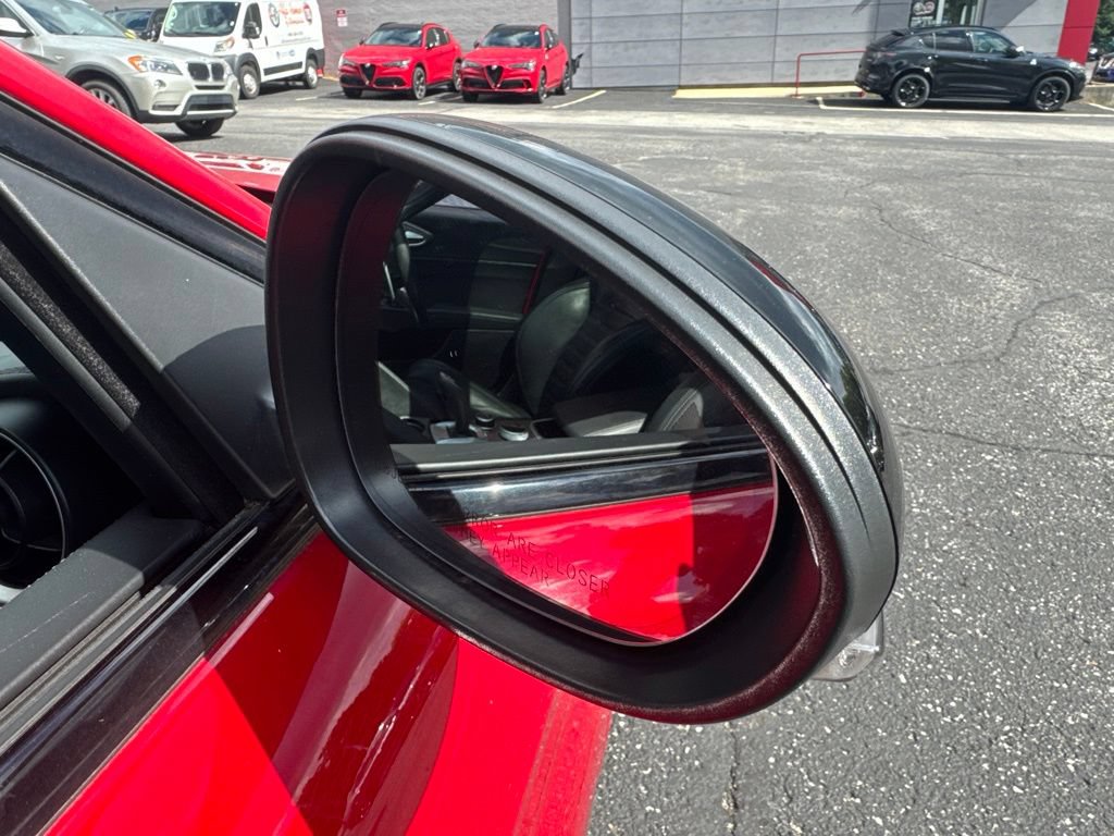 Used 2023 Alfa Romeo Giulia Veloce AWD/4WD image 20