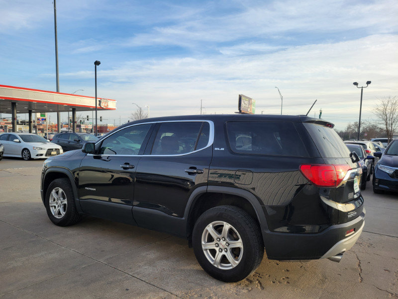 Used 2018 GMC Acadia SLE w/ LPO, Floor Liner Package image 5