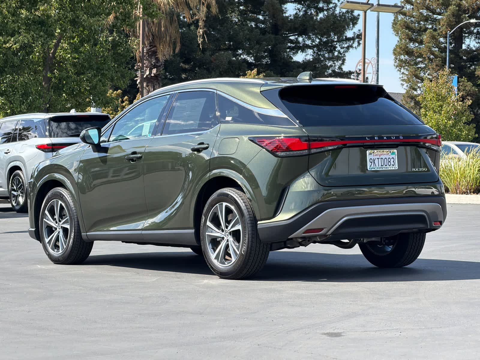 Certified 2024 Lexus RX 350 FWD w/ Technology Package image 7
