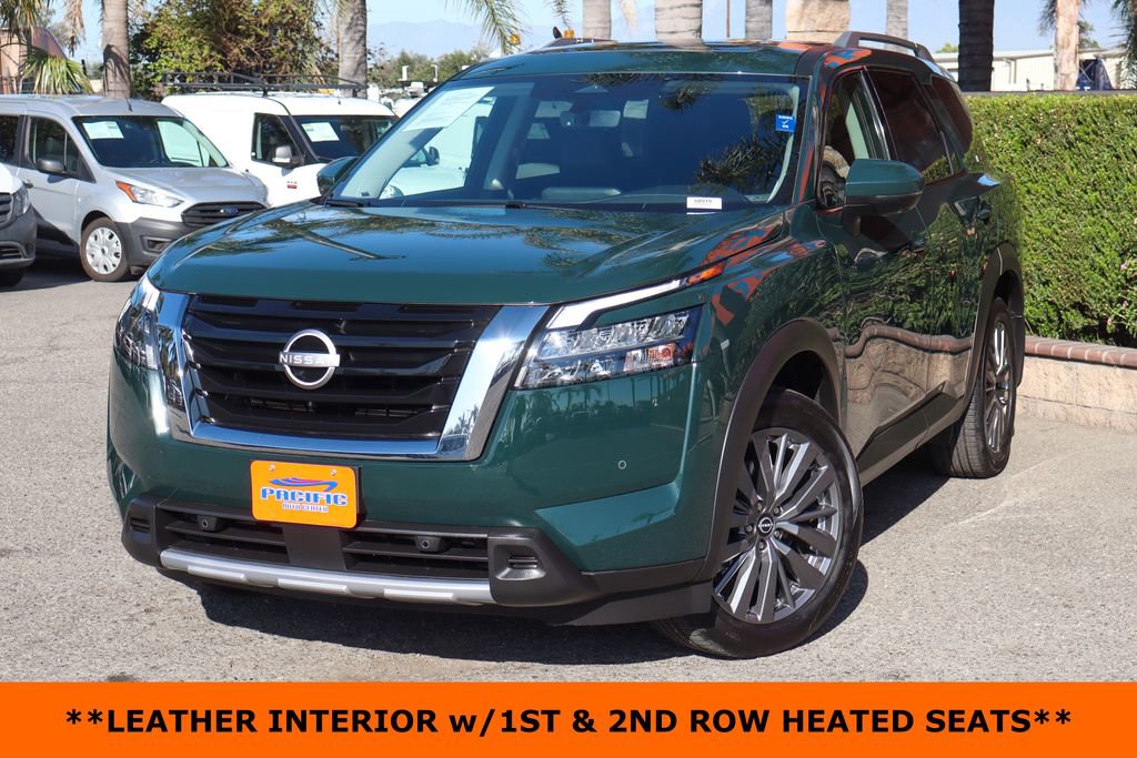 Used 2025 Nissan Pathfinder SL w/ SL Premium Package image 4