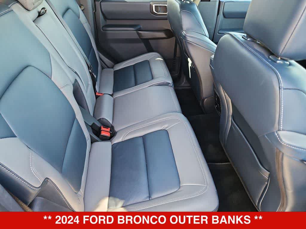 Used 2024 Ford Bronco Outer Banks AWD/4WD image 19