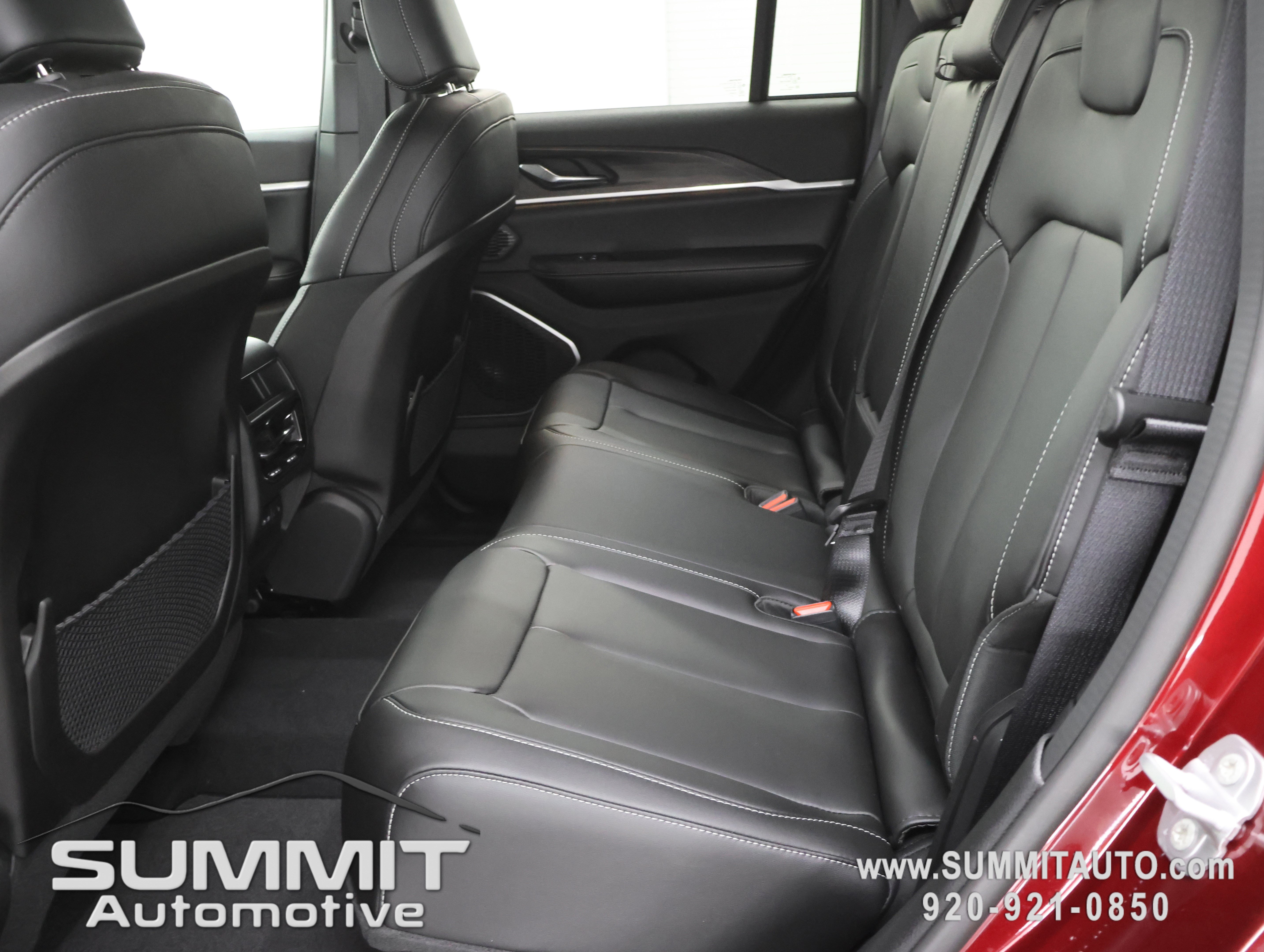 New 2026 Jeep Grand Cherokee Limited image 8