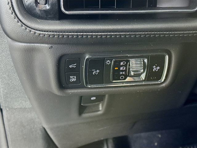 Certified 2023 Lincoln Nautilus AWD w/ Premium Package image 12