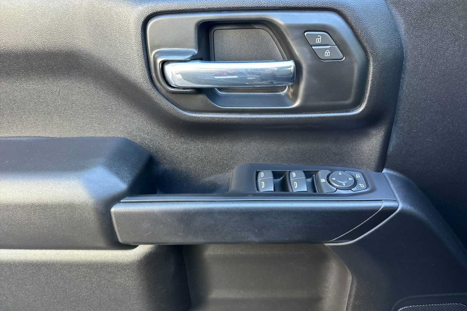 Used 2022 Chevrolet Silverado 1500 Custom RWD image 8