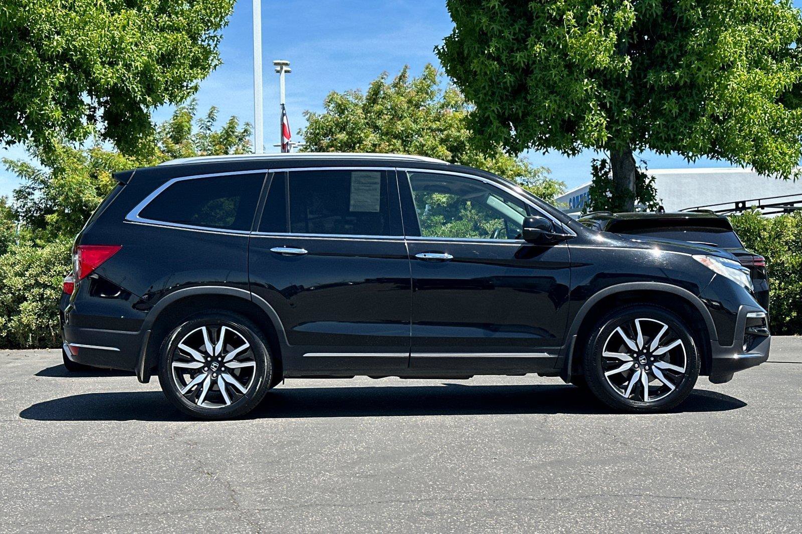 Used 2021 Honda Pilot Touring image 3