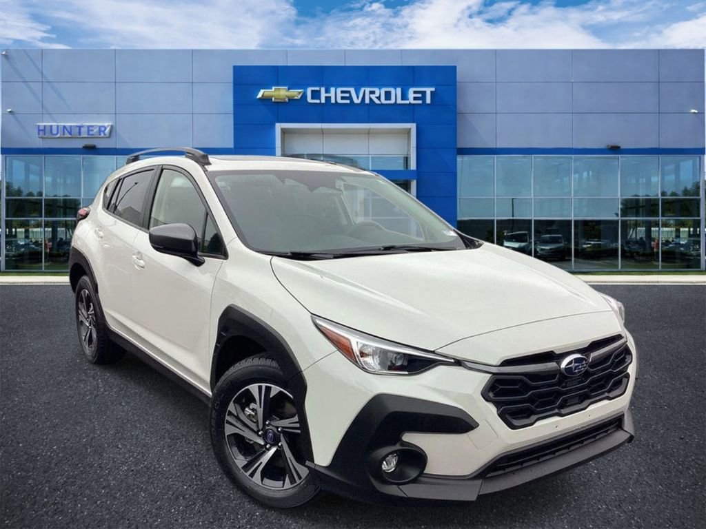 Used 2025 Subaru Crosstrek 2.0i Premium AWD/4WD image 1