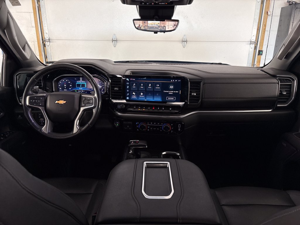 Used 2022 Chevrolet Silverado 1500 LTZ w/ Technology Package AWD/4WD image 18
