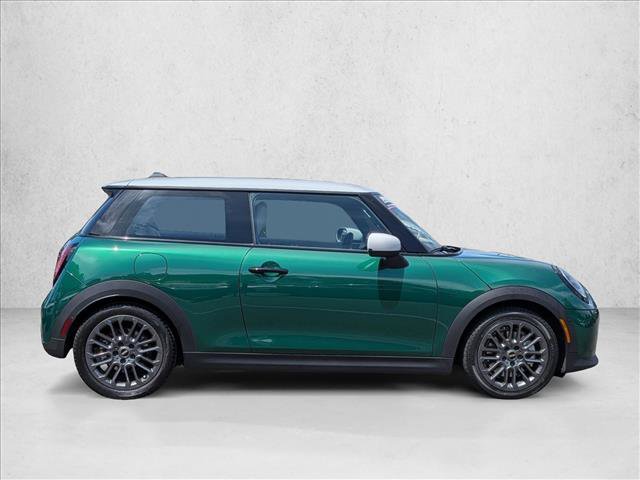 Used 2025 MINI Cooper 2-Door Hardtop FWD image 4