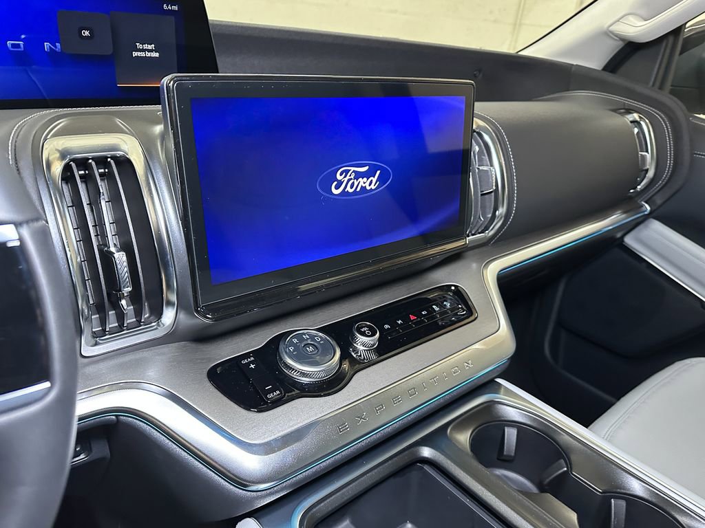 New 2026 Ford Expedition Platinum image 38