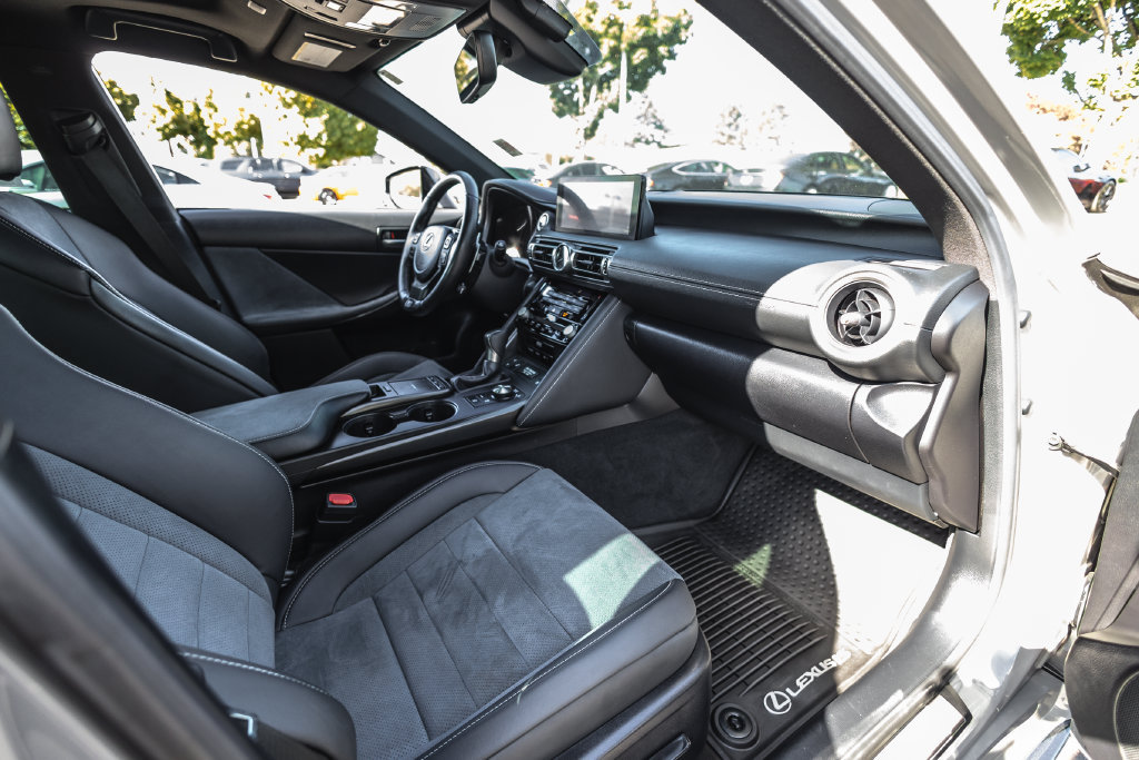 Used 2022 Lexus IS 500 RWD image 21