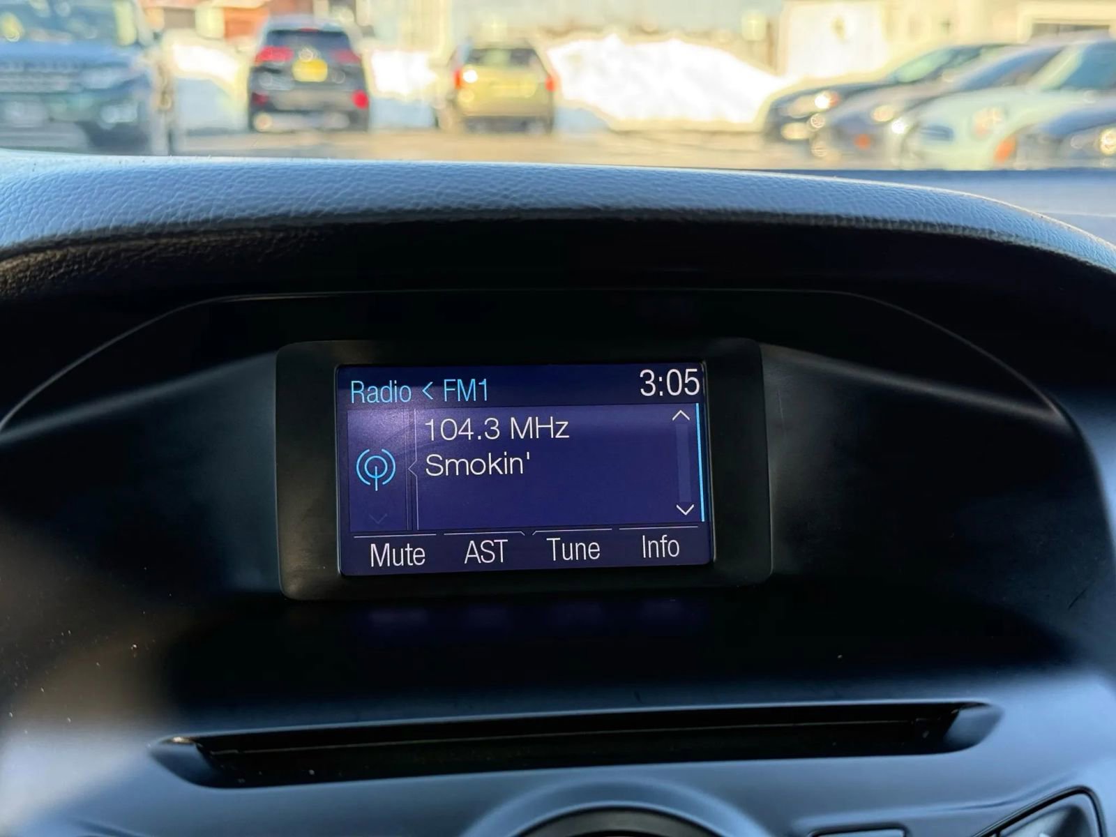 Used 2013 Ford Focus SE w/ SE Winter Pkg image 23